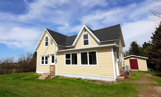 Oyster Bed House | Home in Oyster Bed Bridge