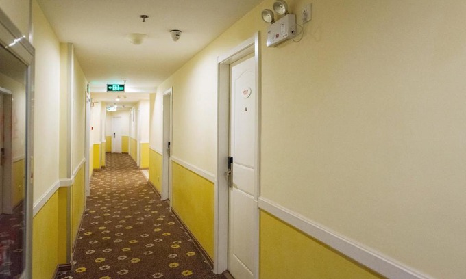 Shihezi Hotel | Home Inn Shihezi South Midong Road Tianhua