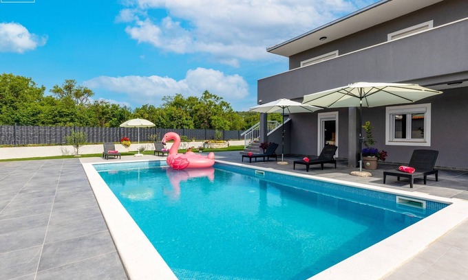 Bristivica House | Home JURE&KATE with a pool near Trogir with parking, BBQ