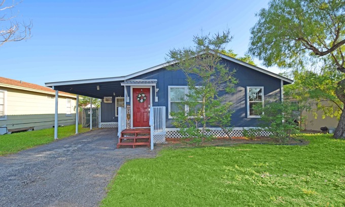 Kingsville House | Home Sweet Home - Peace, Love, & Enjoy