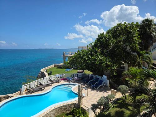 West End Hotel | Home Sweet Home Resort