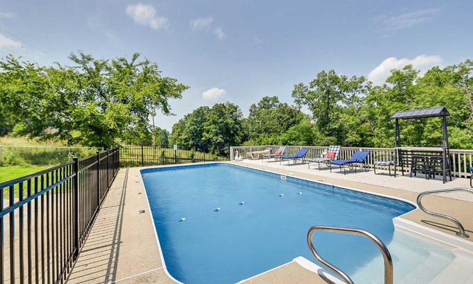 Berry House | Home with Private Pool - 15 miles to Ark Encounter!