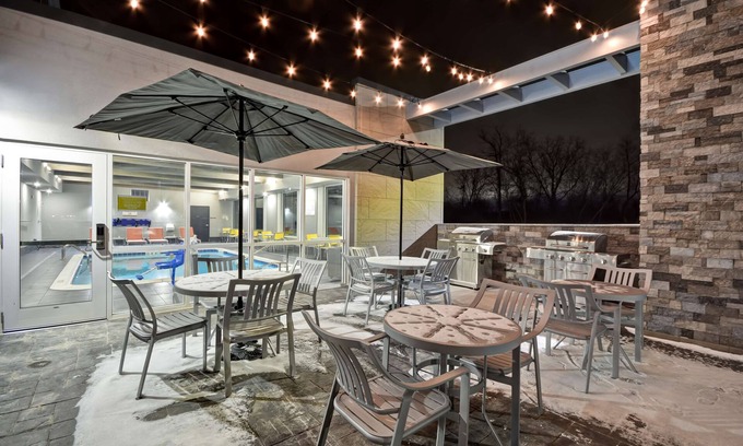 Jackson Hotel | Home2 Suites by Hilton Jackson MI