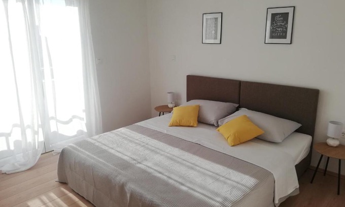 Brodarica Apartment | Home4U