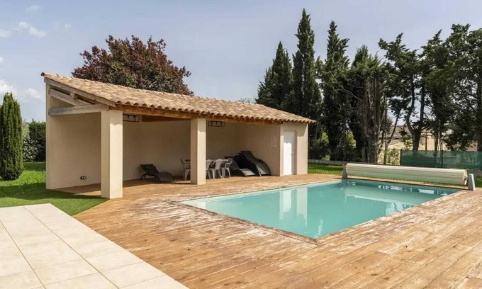 Saint-Laurent-La-Vernede Villa | Homerez - Villa Saint-Laurent-la-Vernède