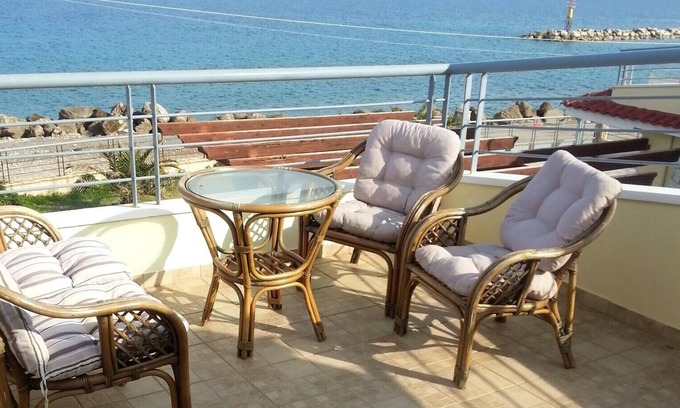 Velon House | Homerez - 100 m away from the beach! House for 6 ppl. with sea view at Kiato