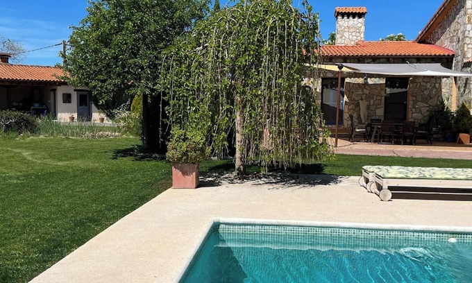 Uceda Villa | Homerez - 4-Bedroom Villa with Private Pool
