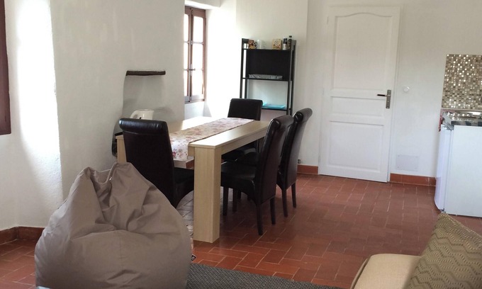 Montauriol Apartment | Homerez - Apartment in Montauriol
