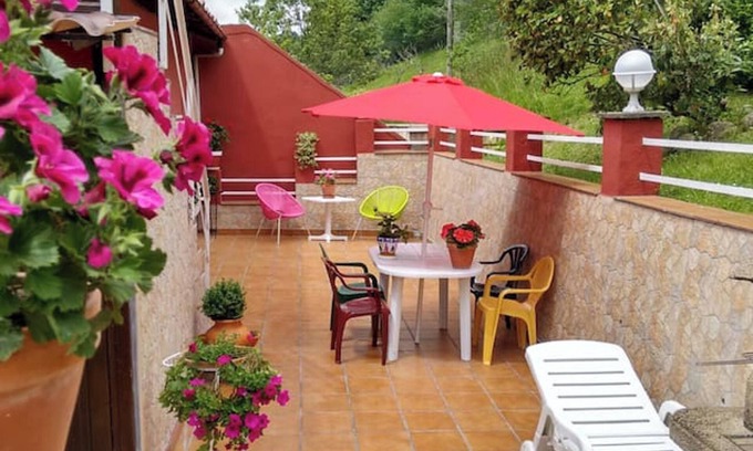Villamayor Apartment | Homerez - Apt. Villamayor + mountain view