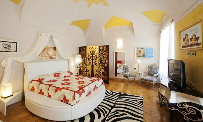 Piazza Apartment | Homerez - Beautiful apartement for 4 ppl. with balcony at Mondovì Piazza (CN)