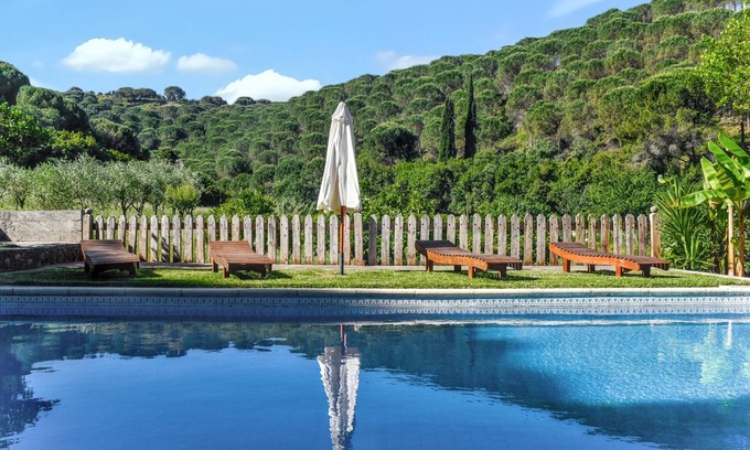 Sao Joao Batista House | Homerez - Charming House in Porto de Mós with Shared Pool