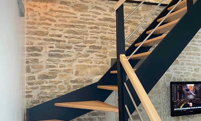 Les Riceys House | Homerez - Charming house in Les Riceys with private courtyard