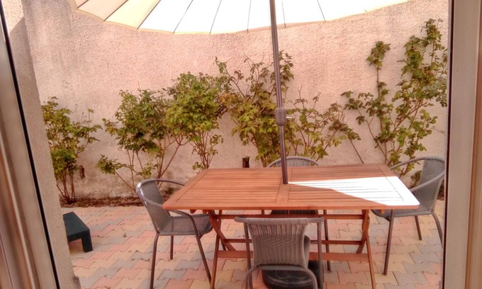 11th Arrondissement House | Homerez - Charming House near Marseille with Garden and Terrace