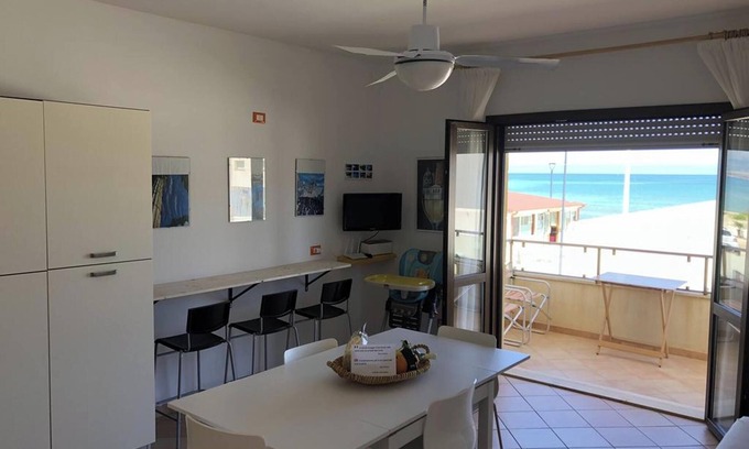 Alcamo Marina House | Homerez - Charming house in Alcamo with bikes available