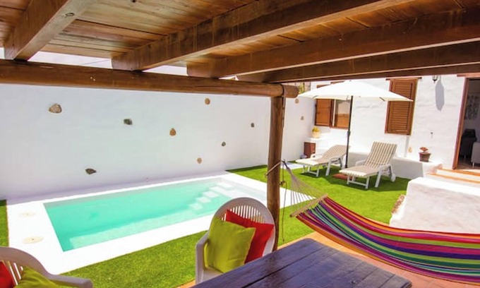 Antigua Villa | Homerez - Charming Villa in Antigua with private pool