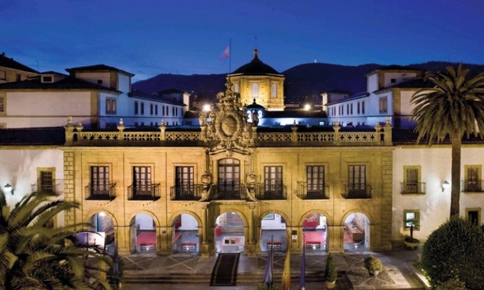 El Cristo y Buenavista Apartment | Homerez - Comfortable Apartment in Oviedo with Mountain View - 60 m²