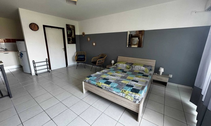 Cayenne Apartment | Homerez - Comfortable studio in the heart of Cayenne - Balcony with a view