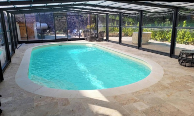 Carlux Villa | Homerez - Comfortable Villa in Carlux with Private Pool and Garden