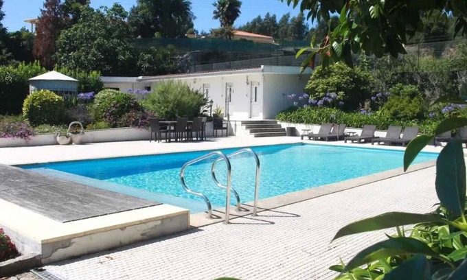 Paredes House | Homerez - Cozy house with pool in Vandoma