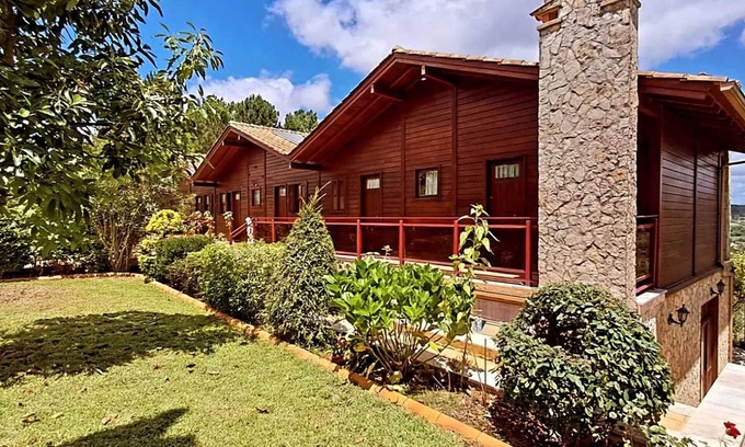 Ourem Apartment | Homerez - Cozy Studio in Matas with Pool and Jacuzzi