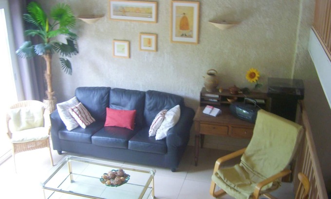 Lunas House | Homerez - House in Lunas with mountain view