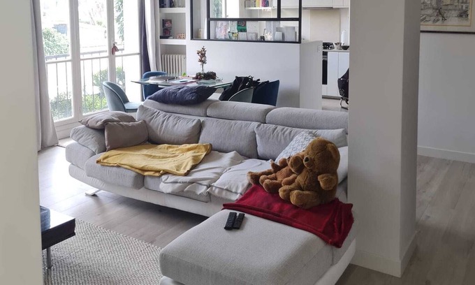 Chatou Apartment | Homerez - Nice appartement for 5 ppl. with garden and balcony at Chatou