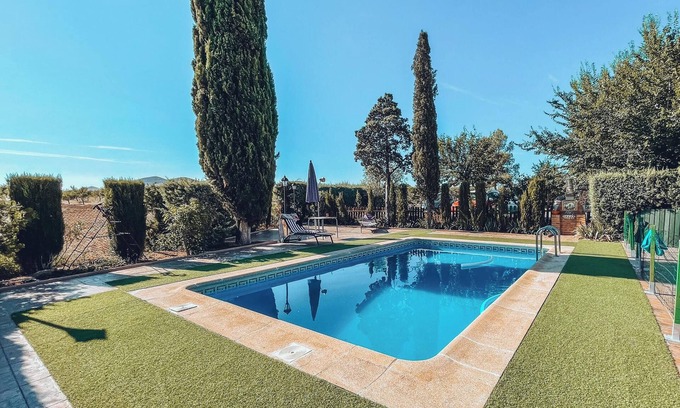 Burguillos de Toledo House | Homerez - Rural House Burguillos with pool