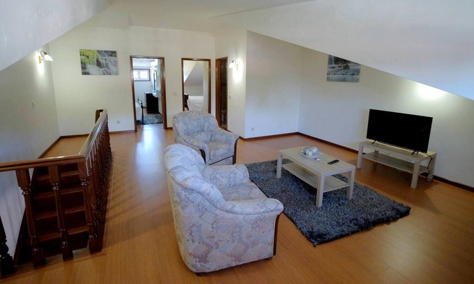 Santa Maria da Feira House | Homerez - Spacious house for 8 ppl. with balcony at Santa Maria da Feira