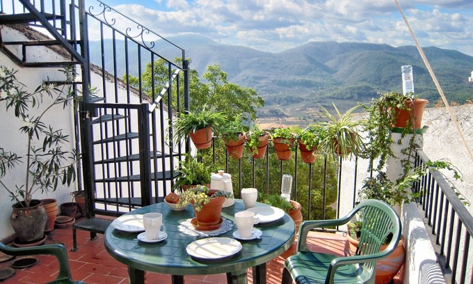 Hornos House | Homerez - Spacious House in Hornos with Mountain View