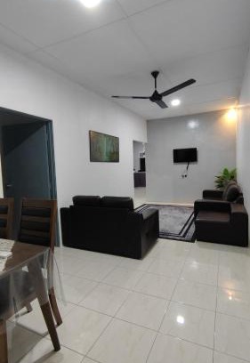 Sungai Jarom House | Homestay Atok Mus'lim Only
