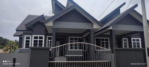 Wakaf Bharu House | Homestay Haura Bella