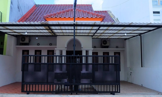 Mlati Villa | Homestay Jogja dekat Taman Pelangi by Simply Homy
