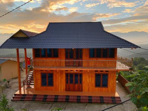 Quan Ba House | Homestay Trúc Sơn