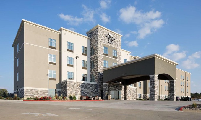 Topeka Hotel | Homewood Suites By Hilton Topeka