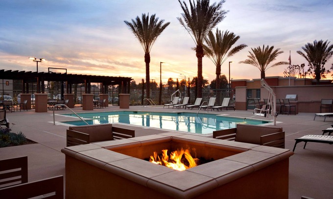 Irvine Business Complex Hotel | Homewood Suites By Hilton Irvine John Wayne Airport