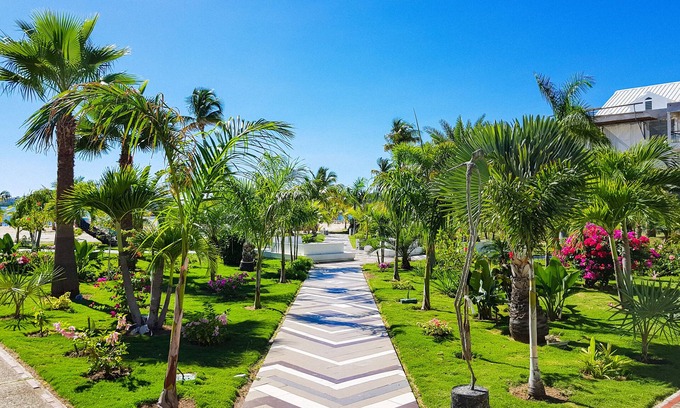 Nettle Bay Hotel | Hommage Hotel & Residences
