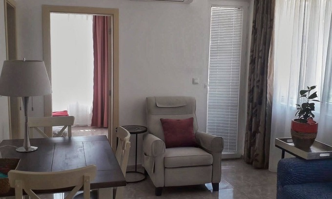 Nessebar Apartment | Homy private apartment in historical Town of Nesebar