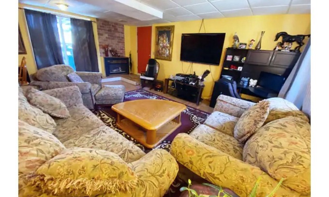 White Mills Apartment | Honesdale Retreat ~ Hidden Gem - 2 Bedroom Unit