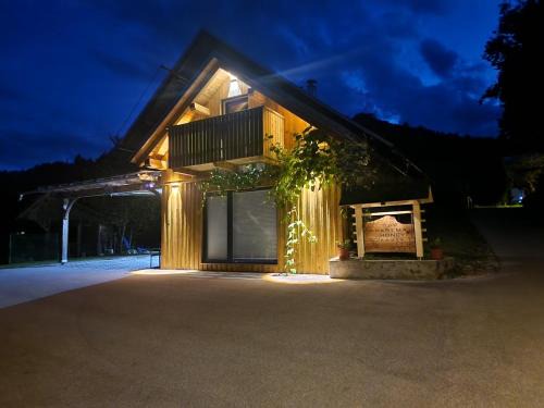 Gorje Apartment | Honey house