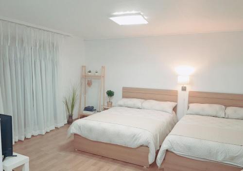 Sinchon-dong Apartment | Hongdae Lovely Studio