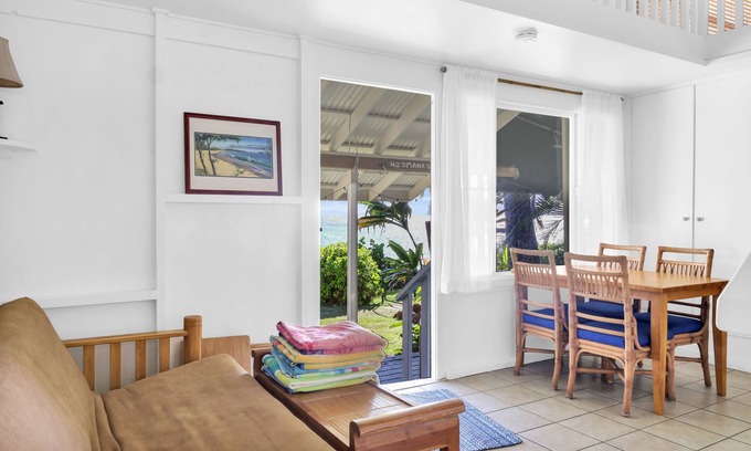 Waimanalo Beach Cottage | Honu Cottage: Quiet, Oceanfront Comfort + EPIC VIEWS!