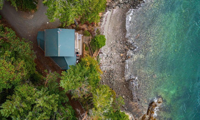 Brinnon House | Hood Canal Modern Waterfront Getaway