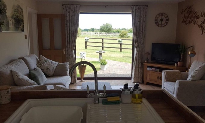 East Drayton Cottage | Hope Haven Christian Retreat 1 Bedroom Cottage