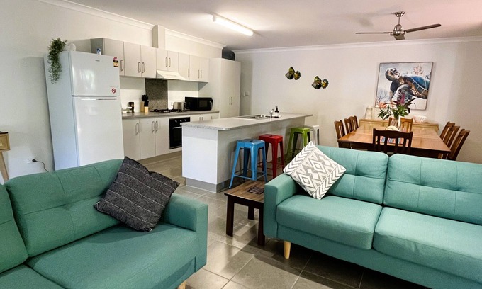 Horseshoe Bay House | Horseshoe Bay Escape - Modern 4 Bedroom Family Holiday Home
