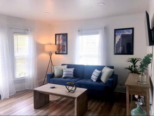 Cliff - Cannon Apartment | Hospitals Manito Park, Huckleberrys Market