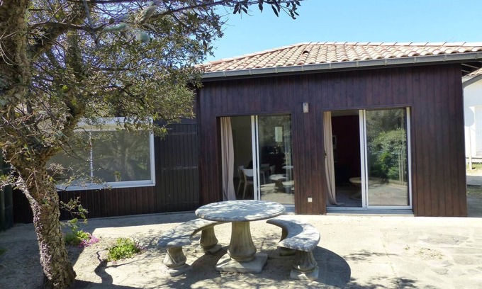 Soorts-Hossegor House | HOSSEGOR BEACH- Renovated small villa for 4 people. Free Wifi