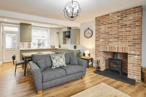 Belford House | Host & Stay - Cedar Cottage