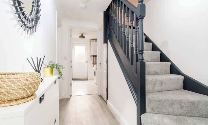 Market Harborough House | Host & Stay | Davies Close