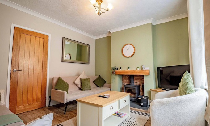 Ashbourne House | Host & Stay | Mayfield House