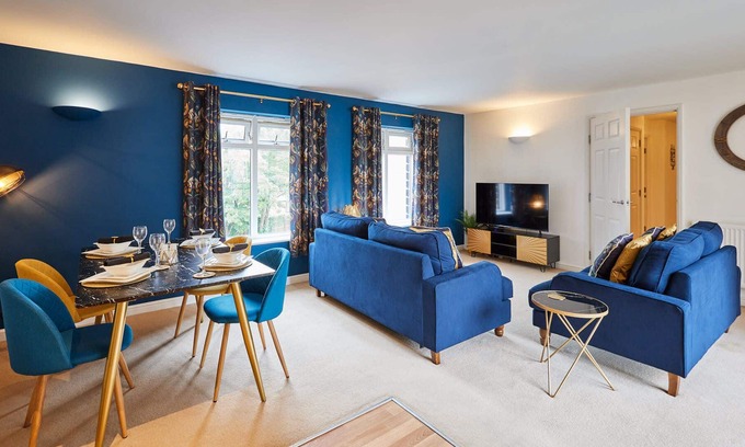 Oadby Apartment | Host & Stay | No.32 S